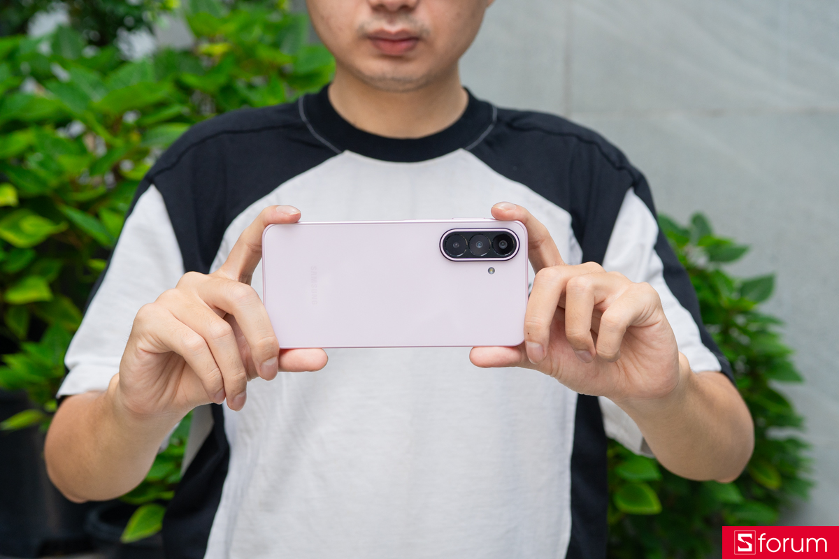 Cầm nắm thực tế trên tay Samsung Galaxy A27 5G