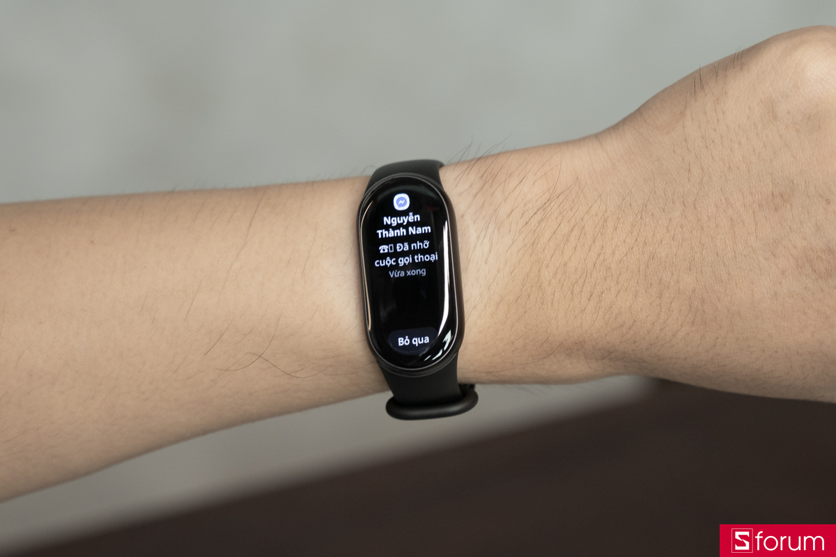 Thông báo cuộc gọi hiển thị trên Xiaomi Mi Band 11