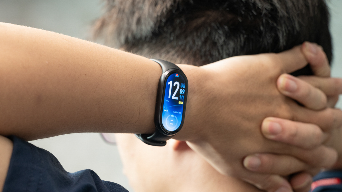 Trên tay Xiaomi Mi Band 11: Màn AMOLED sáng hơn, nâng cấp cảm biển, pin 10 ngày, giá 1.49 triệu