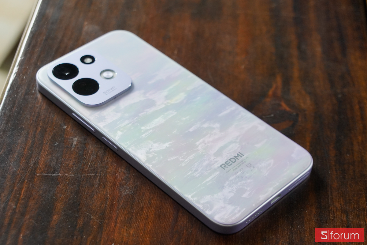 Mặt lưng Xiaomi Redmi 17 màu Tím Liên Hoa với hiệu ứng ánh xà cừ