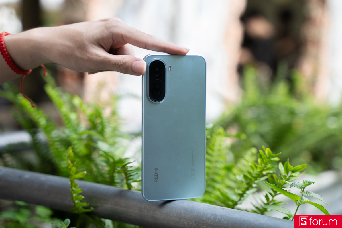 Cụm camera sau của Xiaomi Redmi A7 Pro được thiết kế gọn gàng