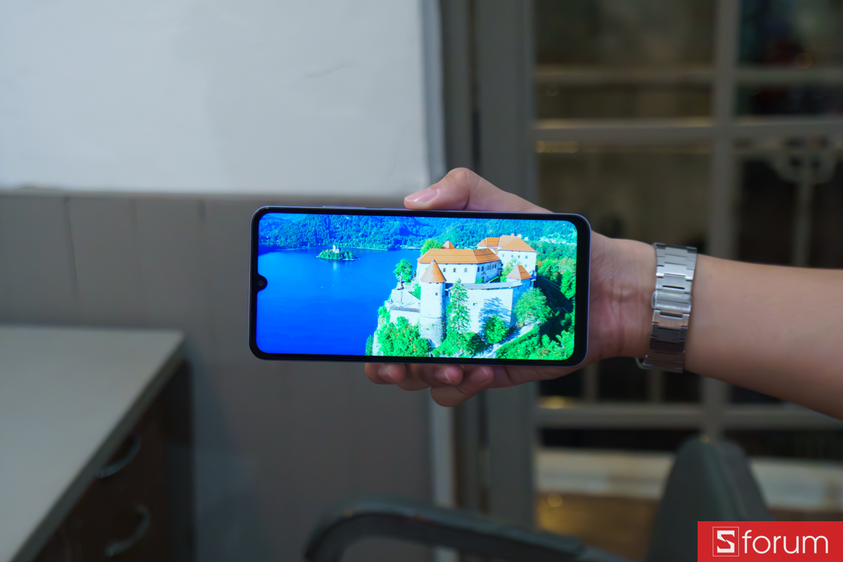 Cài đặt độ sáng màn hình Xiaomi Redmi A7 hỗ trợ chế độ ngoài trời