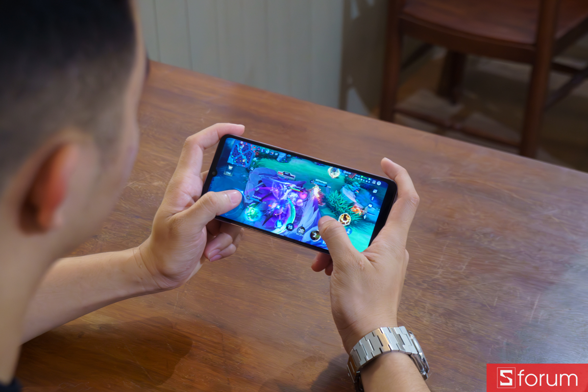 Trải nghiệm chơi game Liên Quân Mobile mượt mà trên Xiaomi Redmi A7