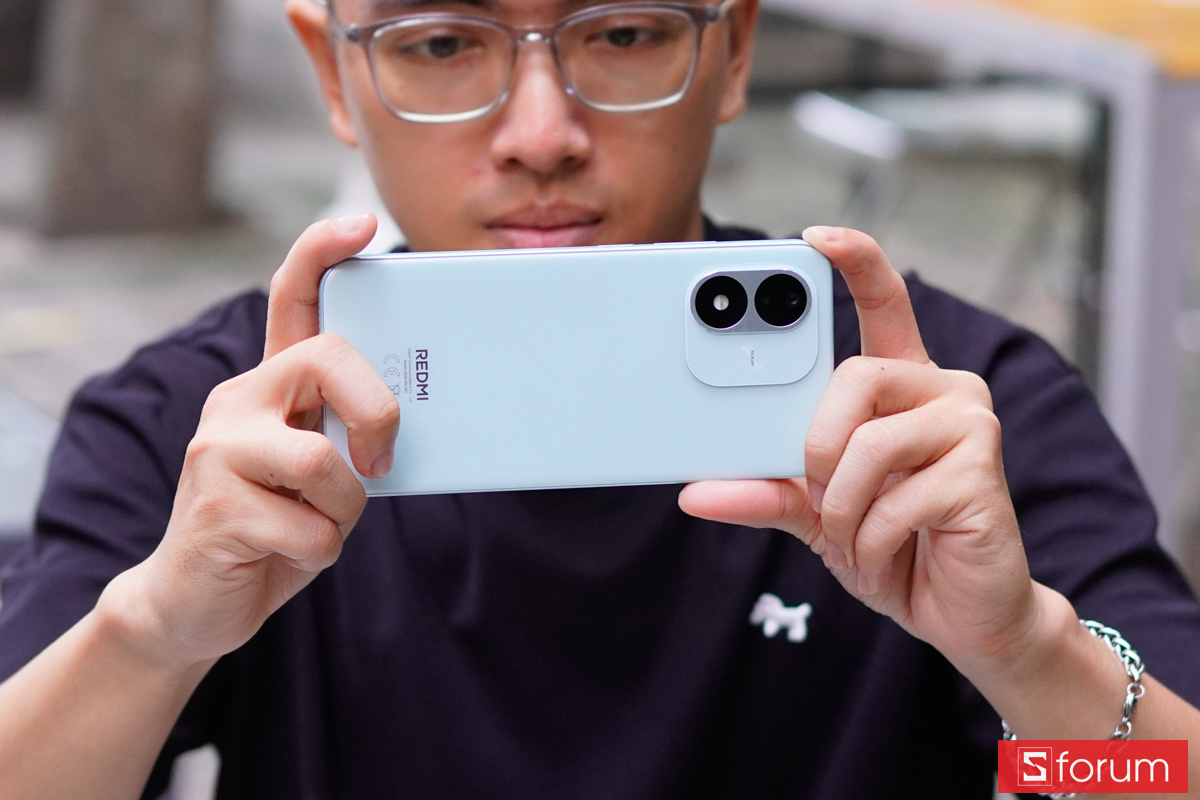Cụm camera sau Xiaomi Redmi Note 17 5G khi sử dụng theo chiều ngang