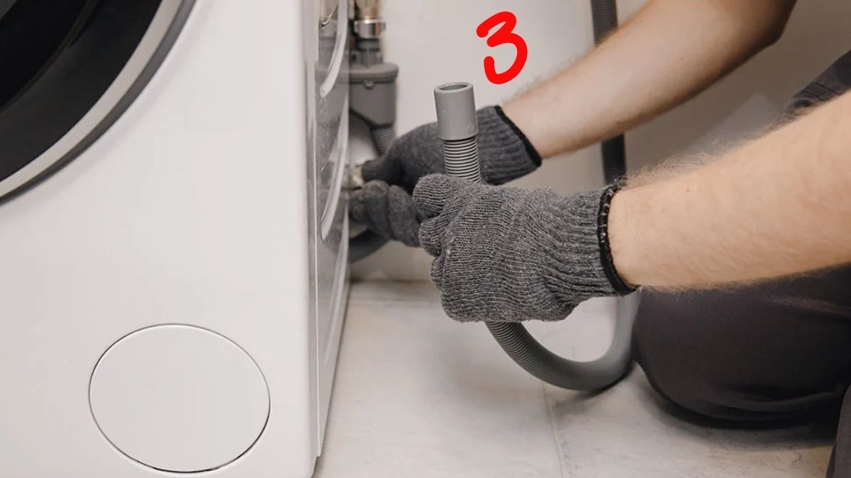 Lỗi E2 máy giặt Aqua cần điều chỉnh thoát nước phù hợp