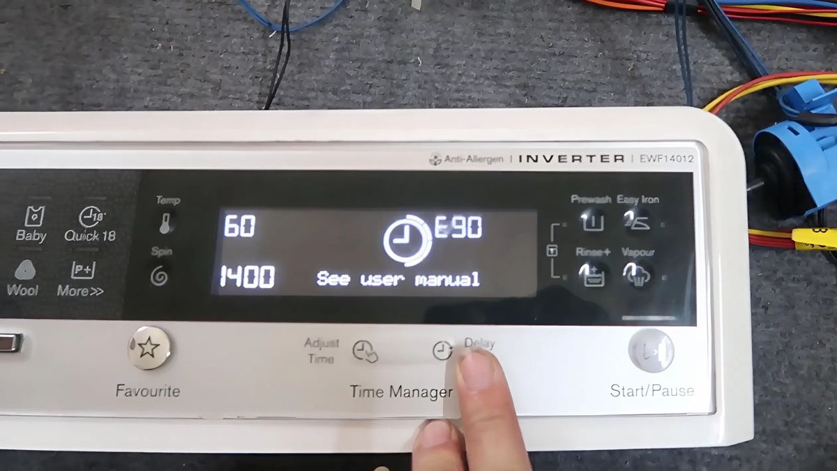 Mã lỗi máy giặt Electrolux E90 liên quan đến cấp nước