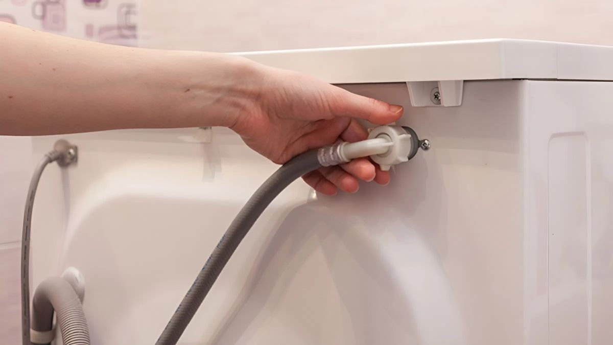 Mã lỗi máy giặt Electrolux E90 do van cấp nước hư