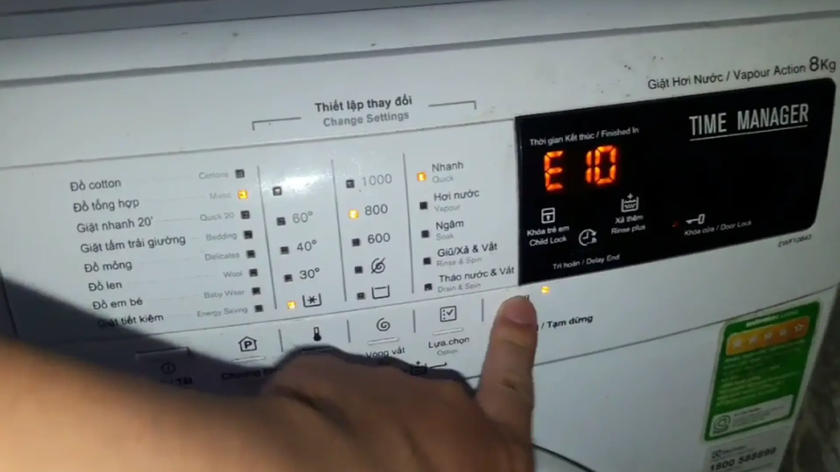 Mã lỗi máy giặt electrolux nháy đèn do nguồn van cấp nước