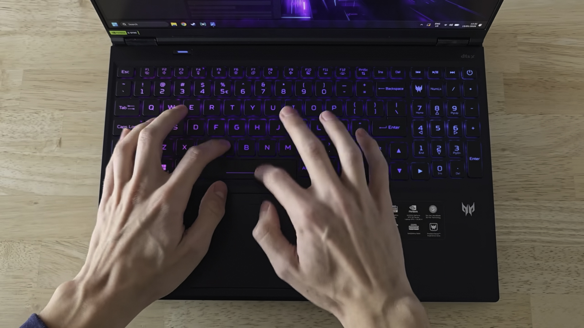 Thiết kế chắc chắn, thiên về thực dụng và độ bền