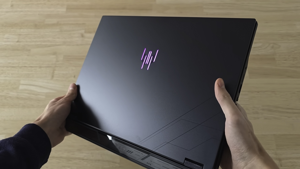 Acer Predator Helios Neo 16 có đáng mua?