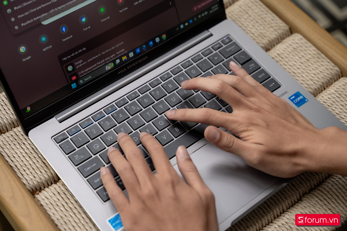 Bàn phím của ASUS ExpertBook P3