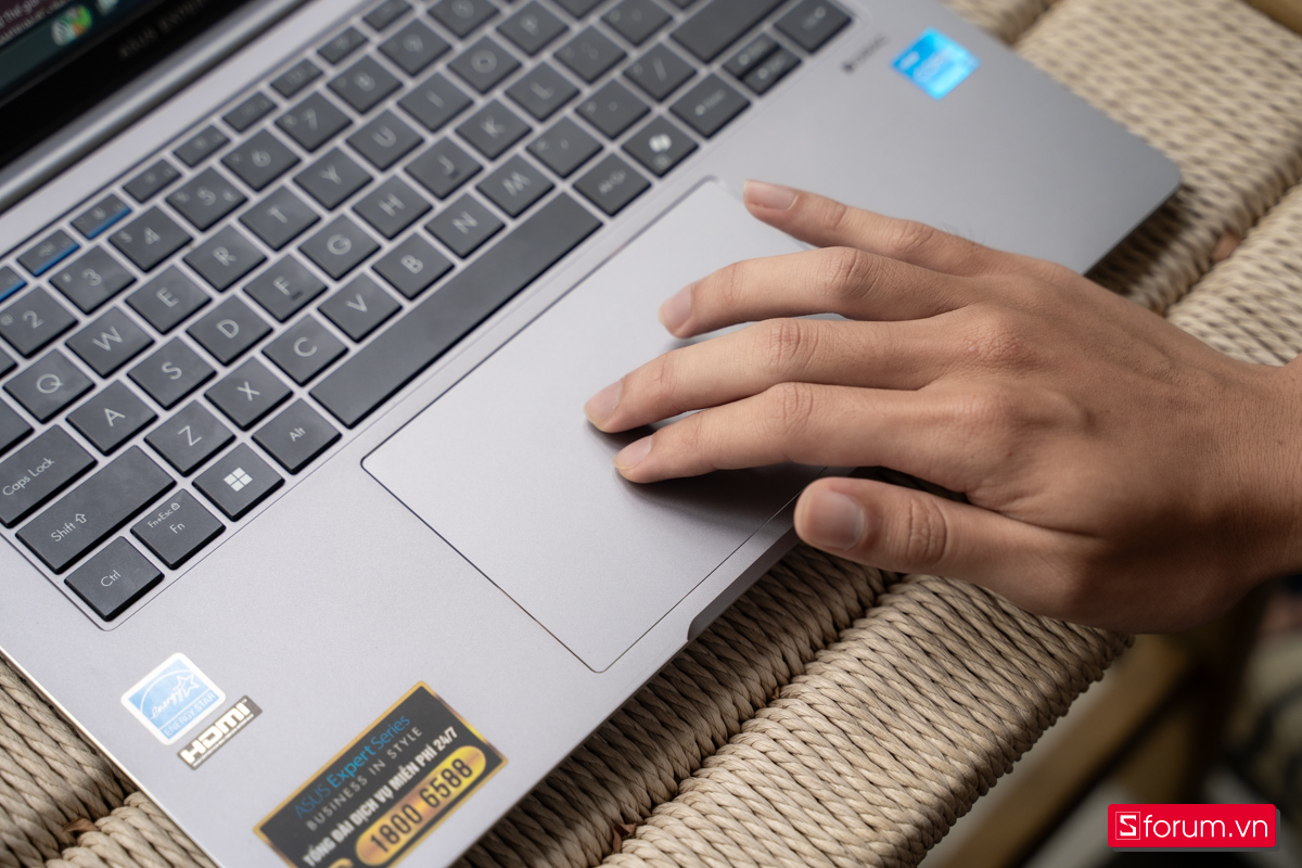 Trackpad của ASUS ExpertBook P3