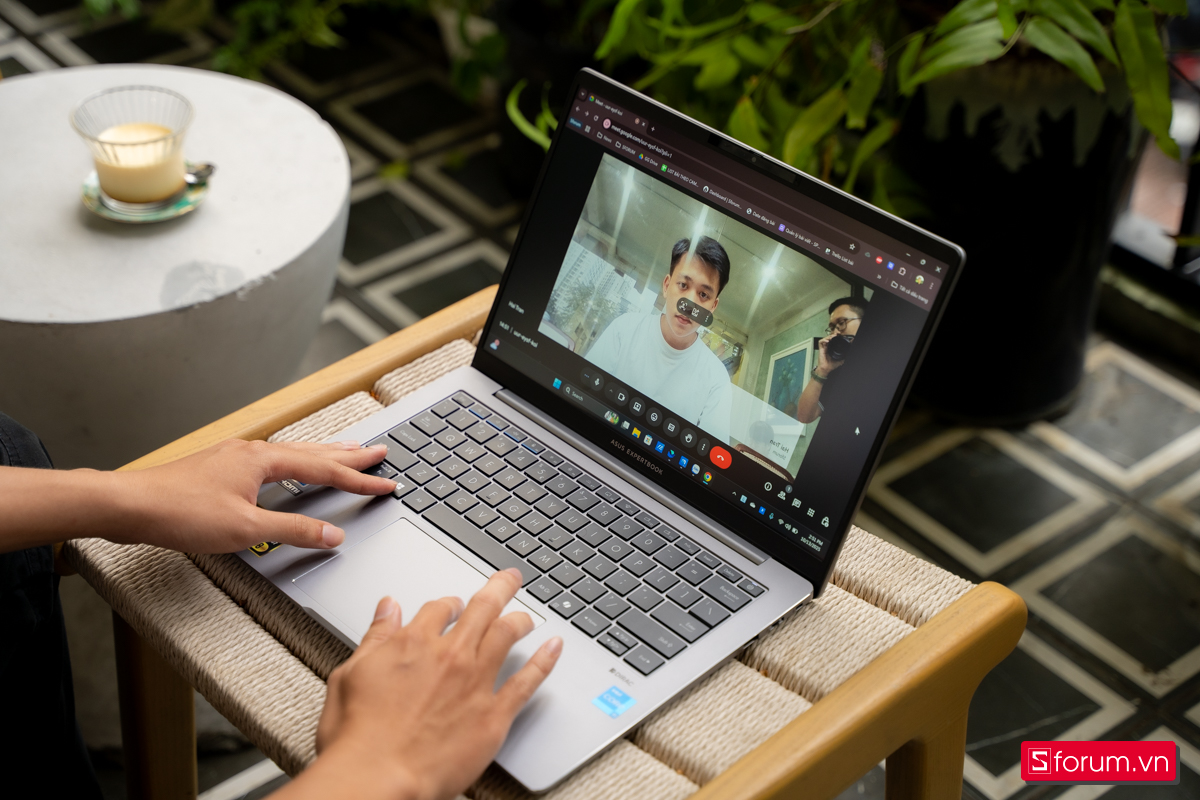 Webcam của ASUS ExpertBook P3