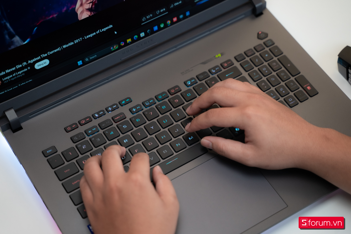 Bàn phím ASUS ROG Strix G815