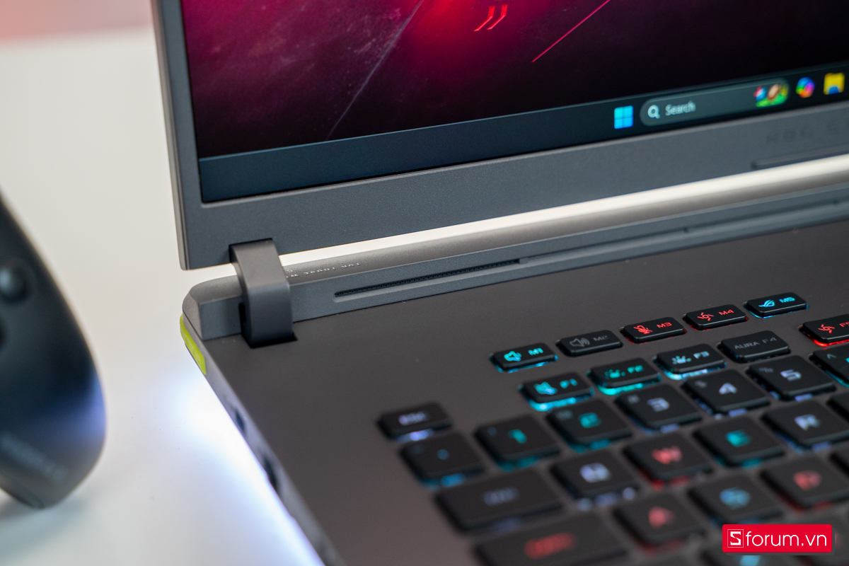 Bản lề ASUS ROG Strix G815