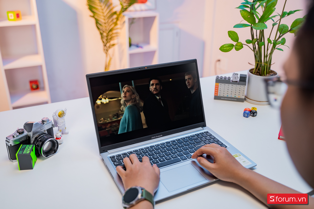 Màn hình ASUS Vivobook 15