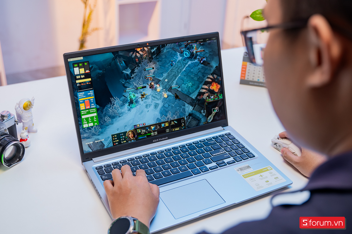 Laptop ASUS có độ bền ấn tượng