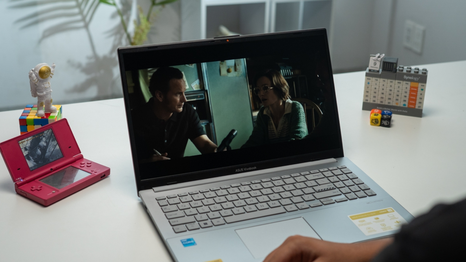 Đánh giá ASUS VivoBook Go 15: Laptop 8 triệu mà pin bền, gọn nhẹ, đích thị deal hời cho sinh viên
