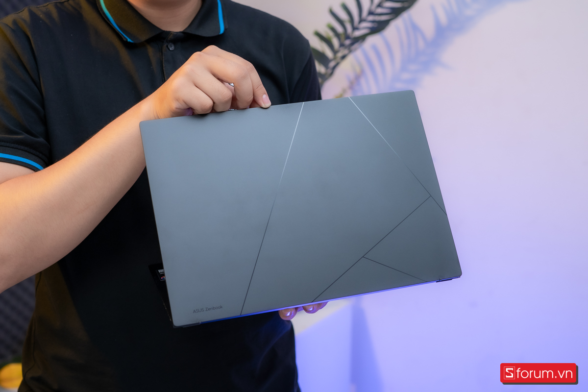 Thiết kế ASUS Zenbook 14 OLED 2025