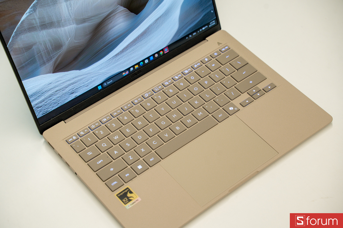 Bàn phím trên SUS ZenBook A14 UX3407NA