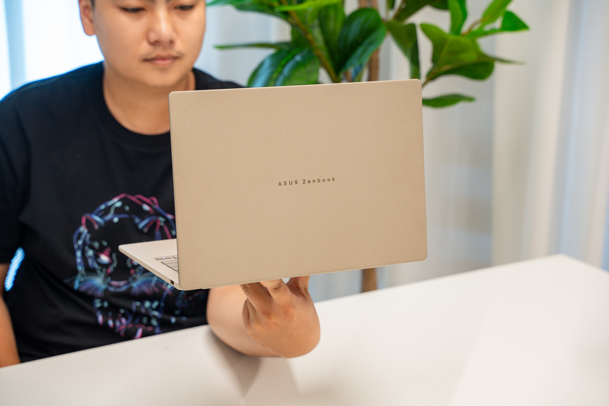 Đánh giá ASUS ZenBook A14 UX3407NA: Hiệu năng “khủng”, Snapdragon X2 Elite có khiến Apple lo lắng? Đánh giá ASUS ZenBook A14 UX3407NA: Hiệu năng “khủng”, Snapdragon X2 Elite có khiến Apple lo lắng?