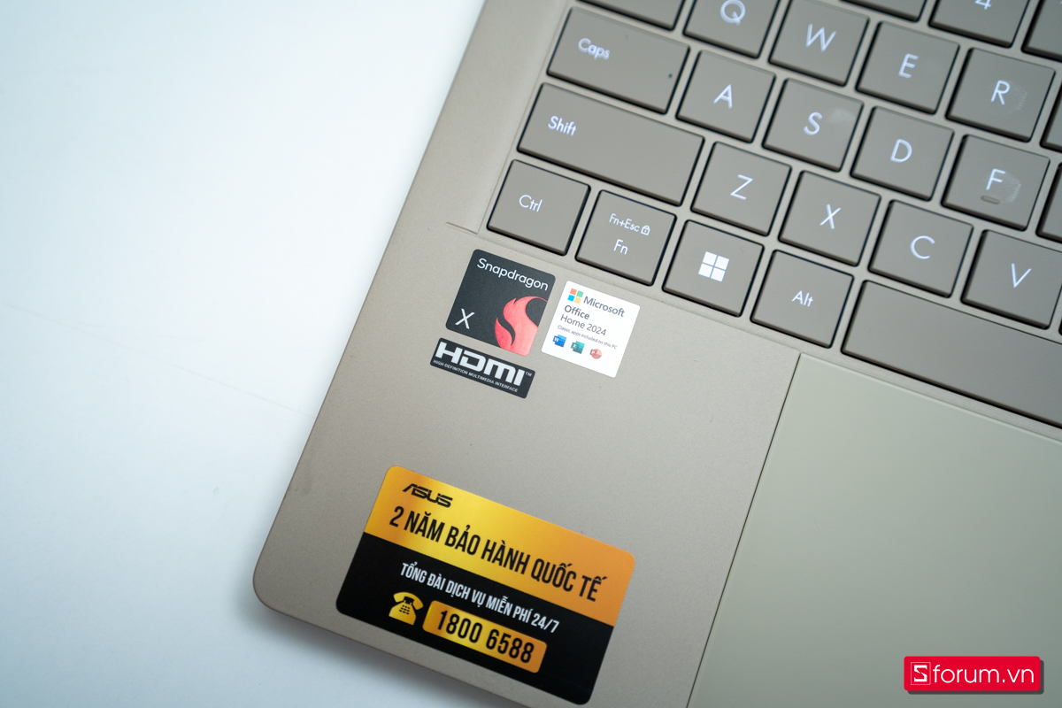 ASUS Zenbook A14 - Một mẫu laptop dựa trên nền tảng chip Snapdragon X