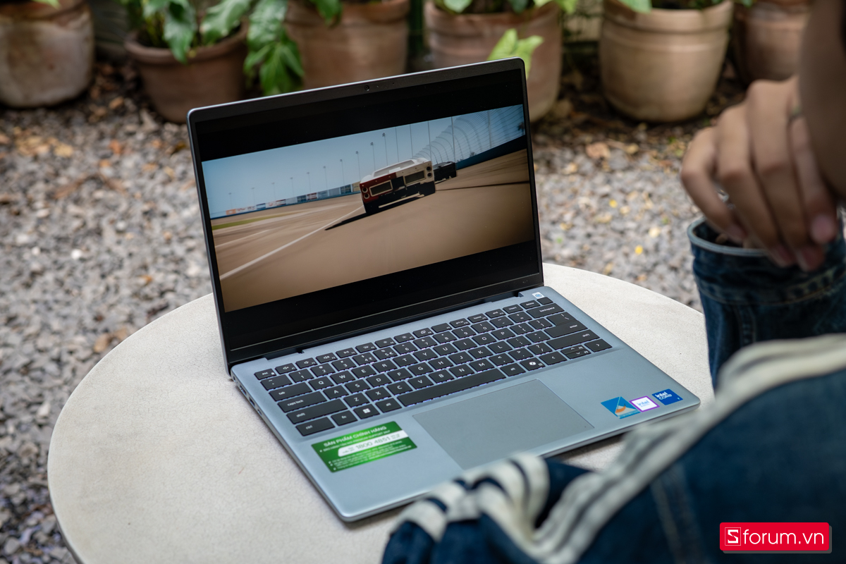 Màn hình Dell Inspiron 14 5440