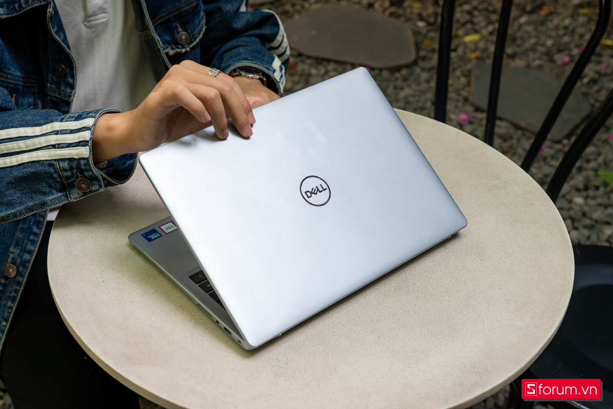 Bản lề của Dell Inspiron 14 5440