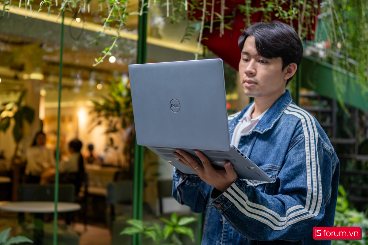Cân nặng của Dell Inspiron 14 5440