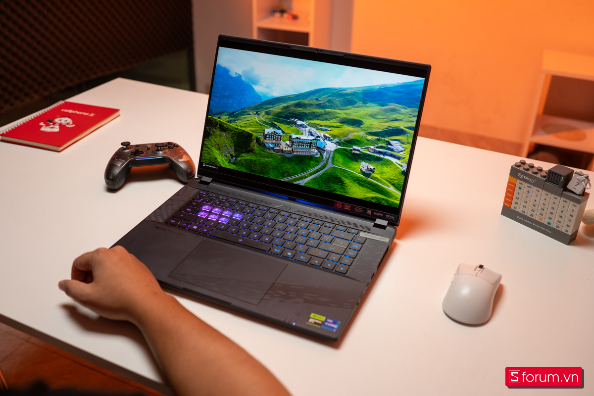 Xem phim trên Gigabyte AORUS 16X