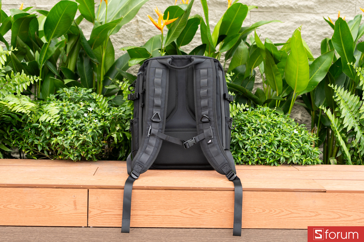 Balo ROG Archer Backpack 16 BP2600 đi kèm