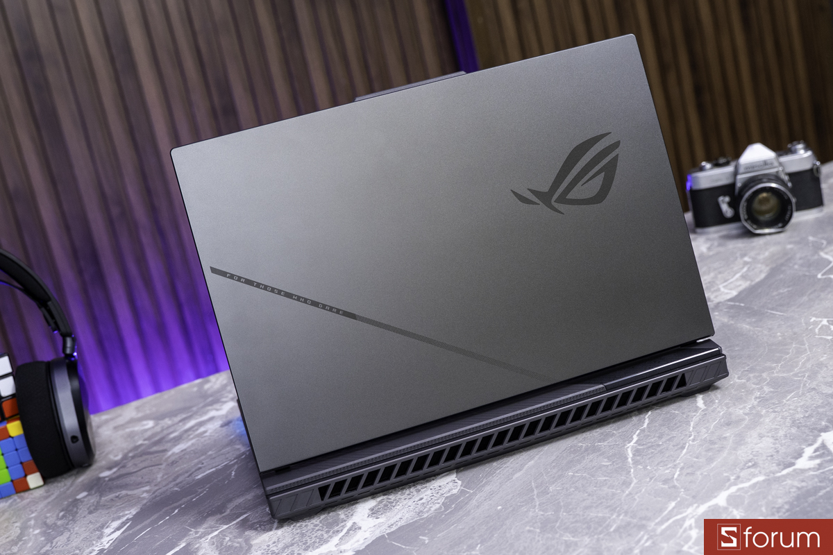 Ngoại hình ASUS ROG Strix G16 G614PM