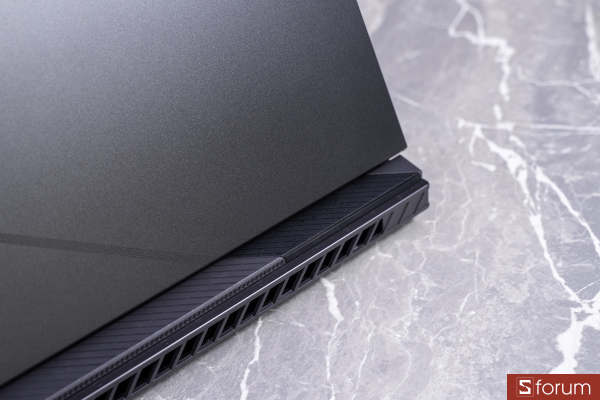 Ngoại hình ASUS ROG Strix G16 G614PM