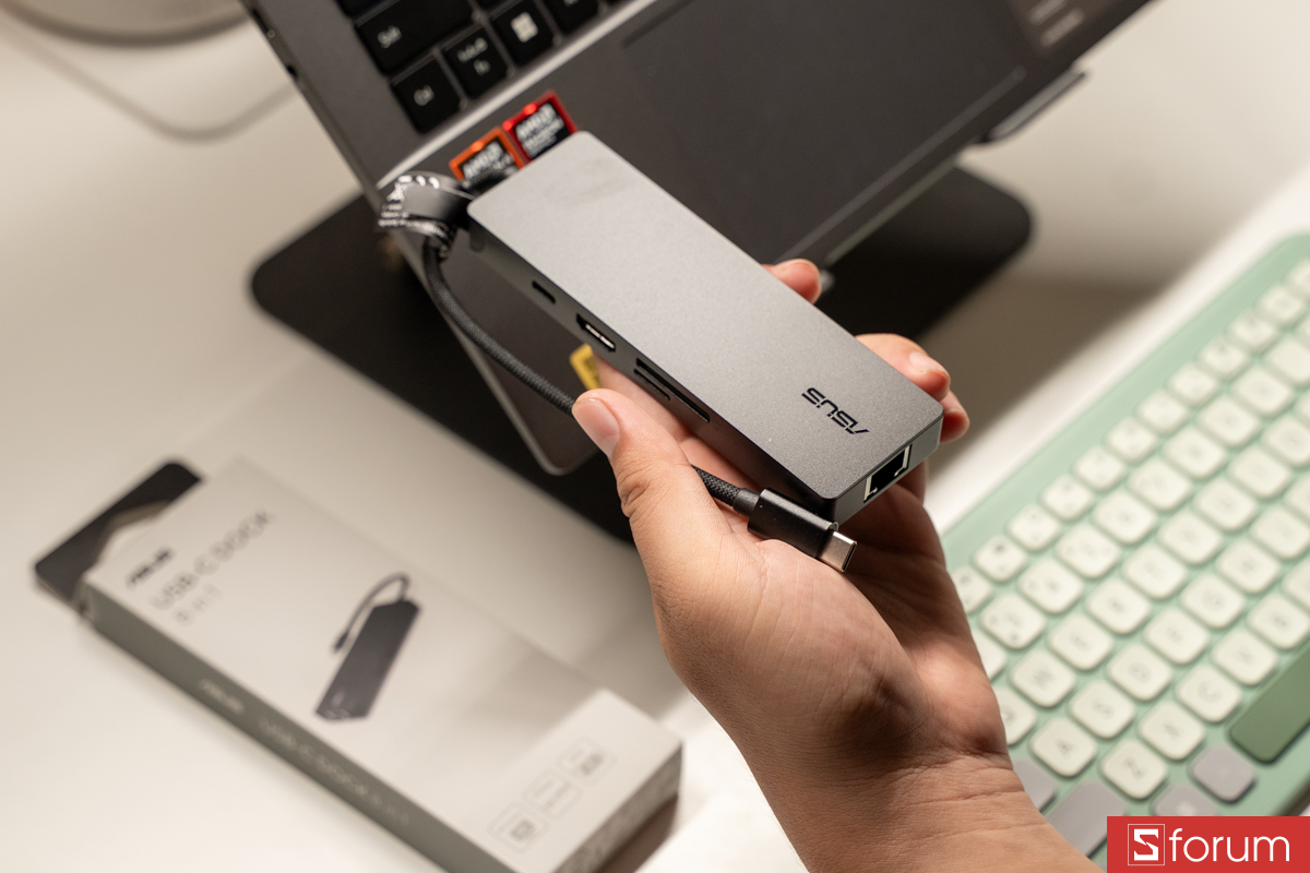 Bộ hub ASUS 8-in-1 DC210