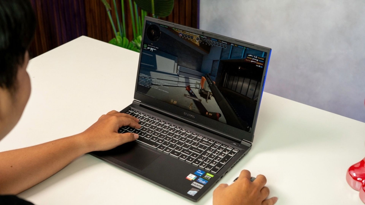 Đánh giá hiệu năng COLORFUL EVOL X15 XS: Kéo max ping LMHT, Valorant trên 150 FPS có đủ thuyết phục?