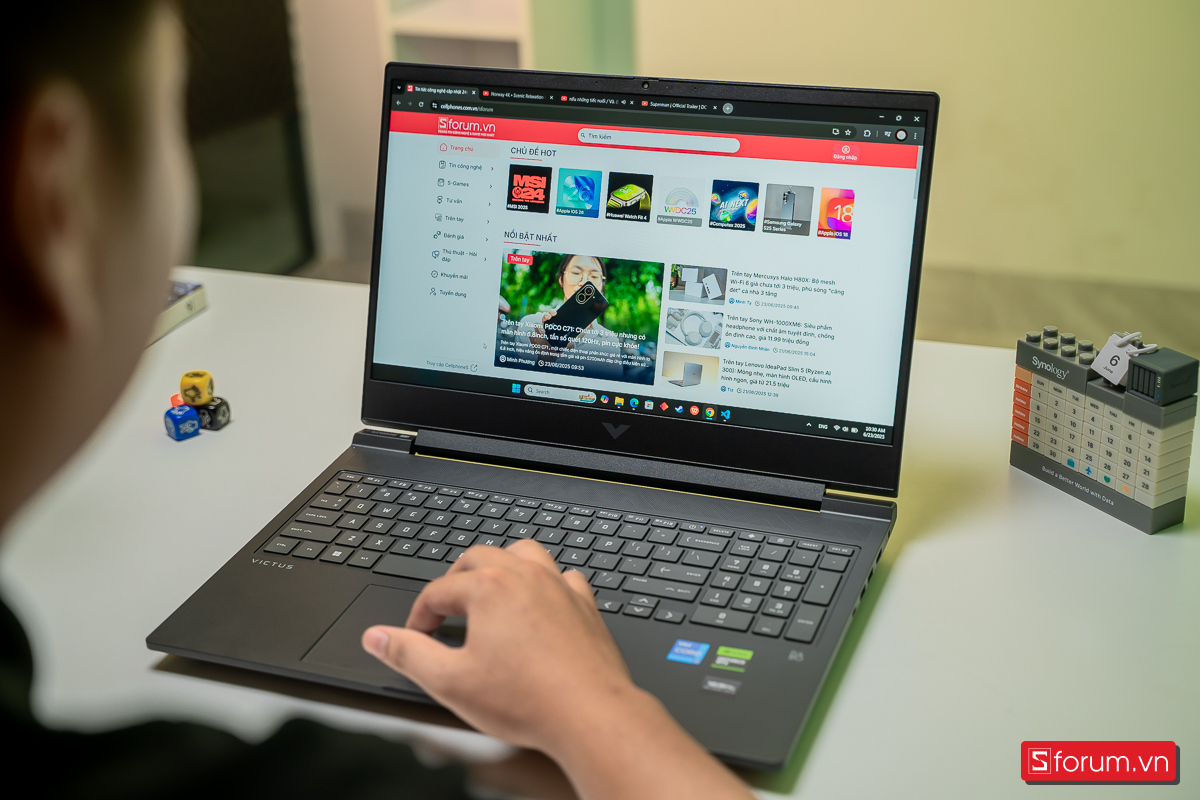 Lướt web trên HP Victus 16