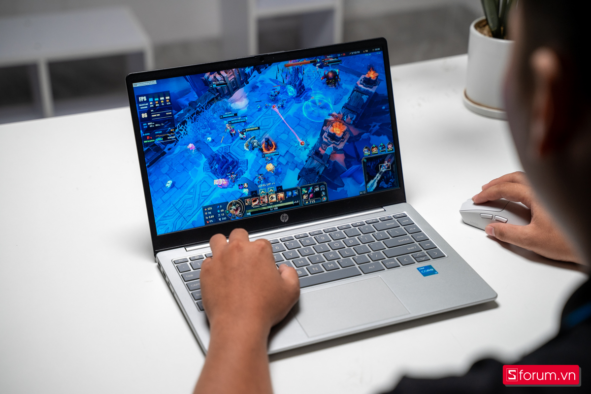 Trải nghiệm trên HP 14