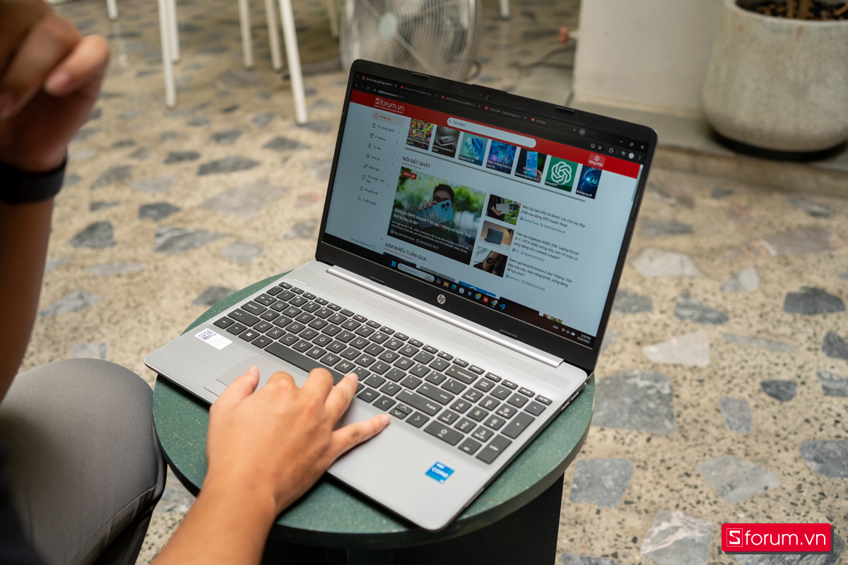 Làm việc trên HP 250 G9