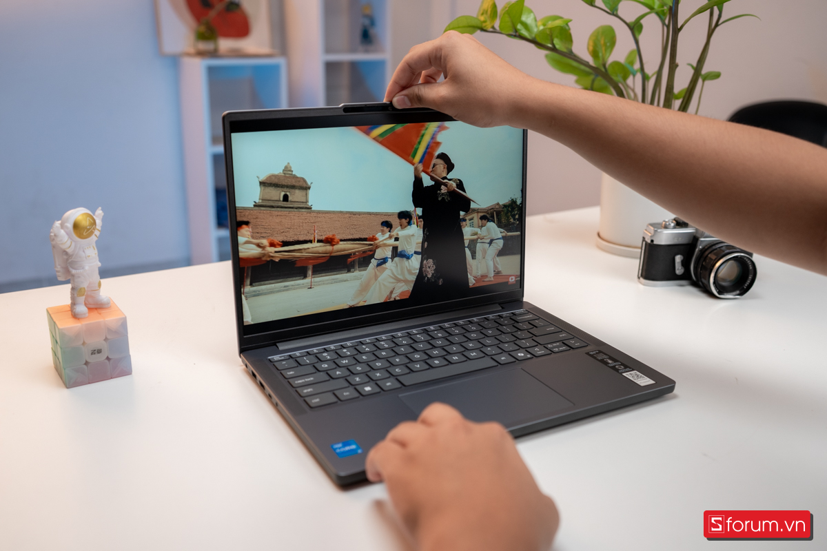 Chất lượng hiển thị của IdeaPad Slim 3