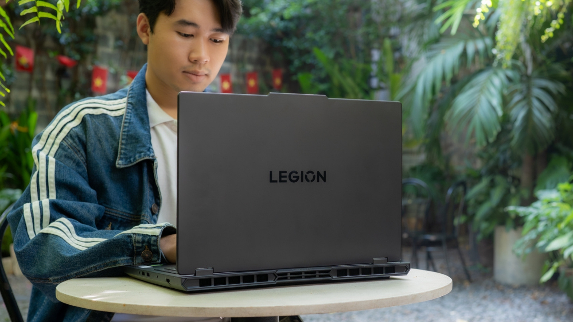 Đánh giá Lenovo Legion Pro 5: Intel Core Ultra 9 275HX đầu bảng có đủ giúp “ông vua gaming” giữ ngôi?