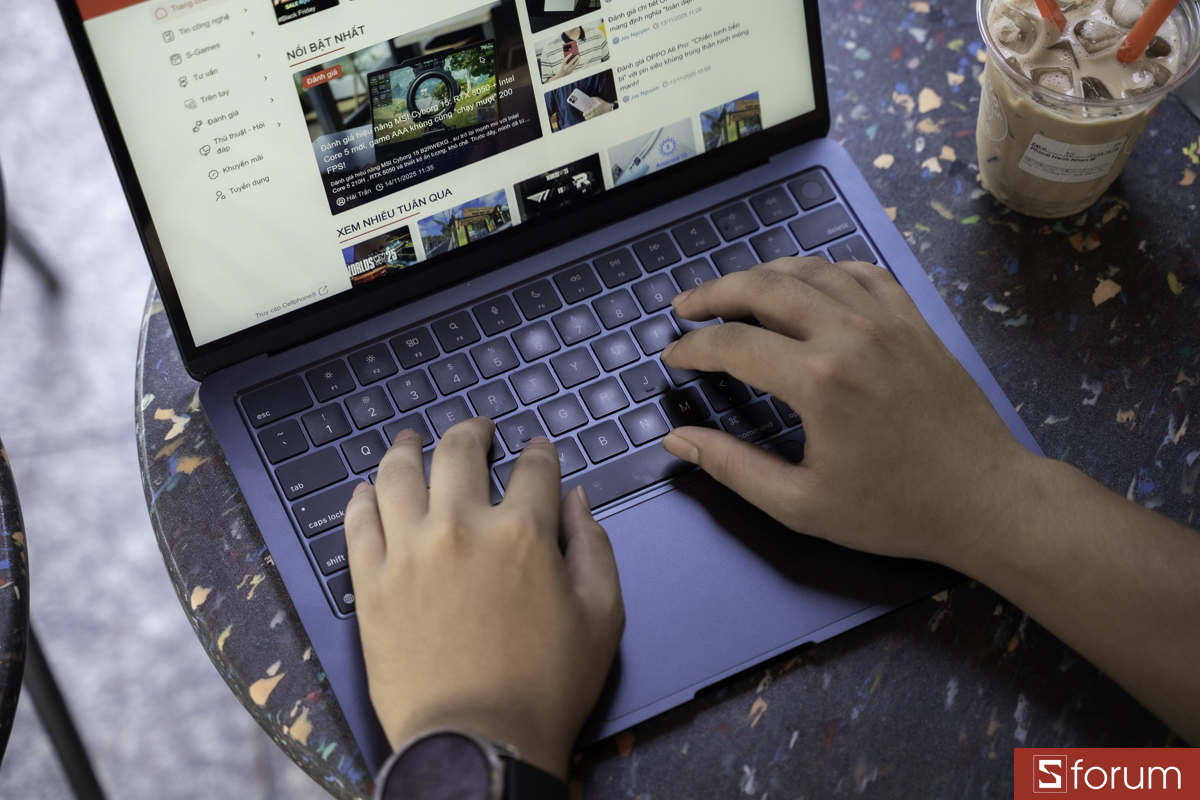 Bàn phím MacBook Air M2 sau 3 năm