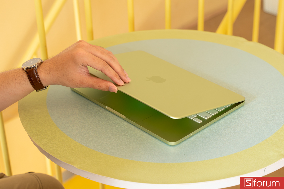 Bản lề MacBook Neo