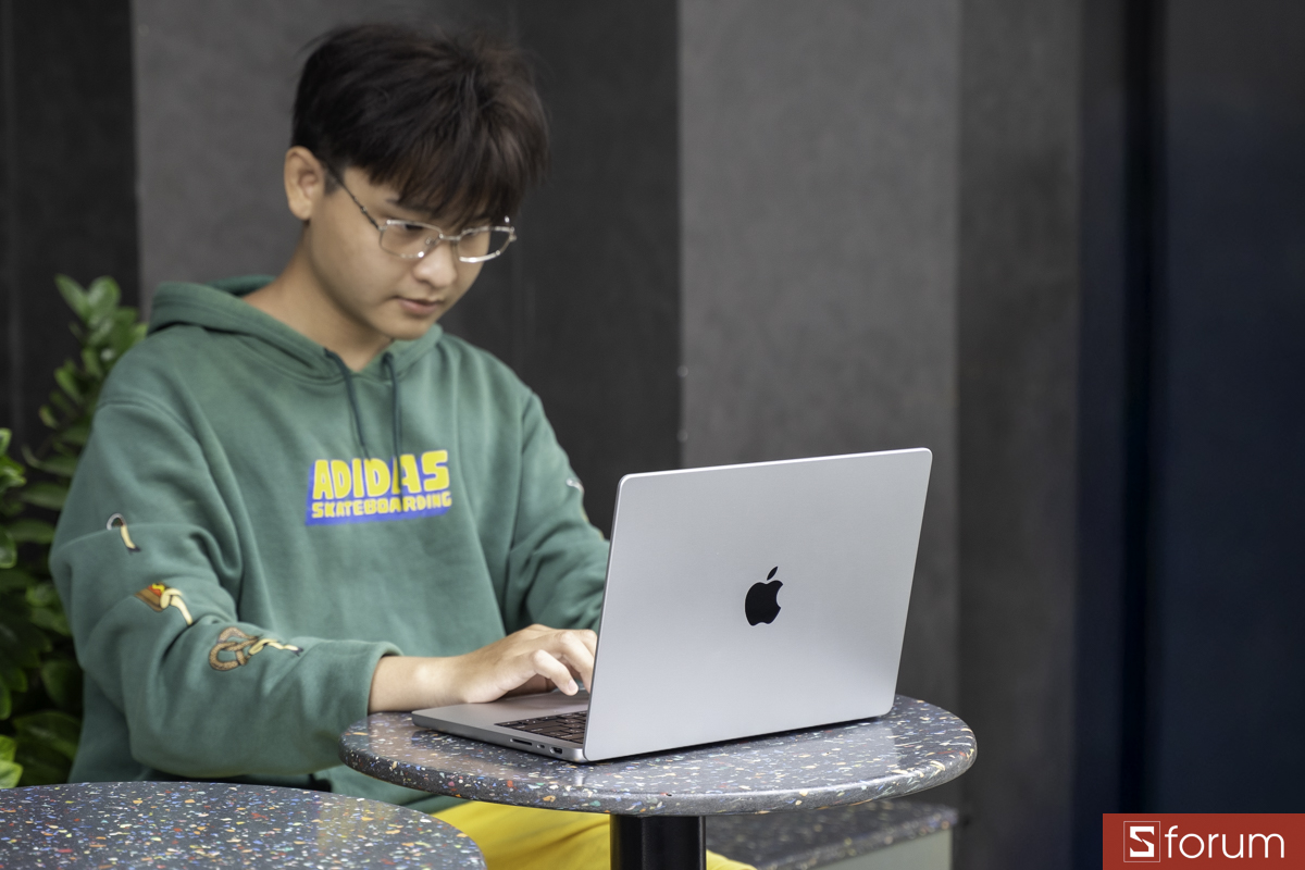 Đánh giá MacBook Pro M4 sau 1 năm sử dụng