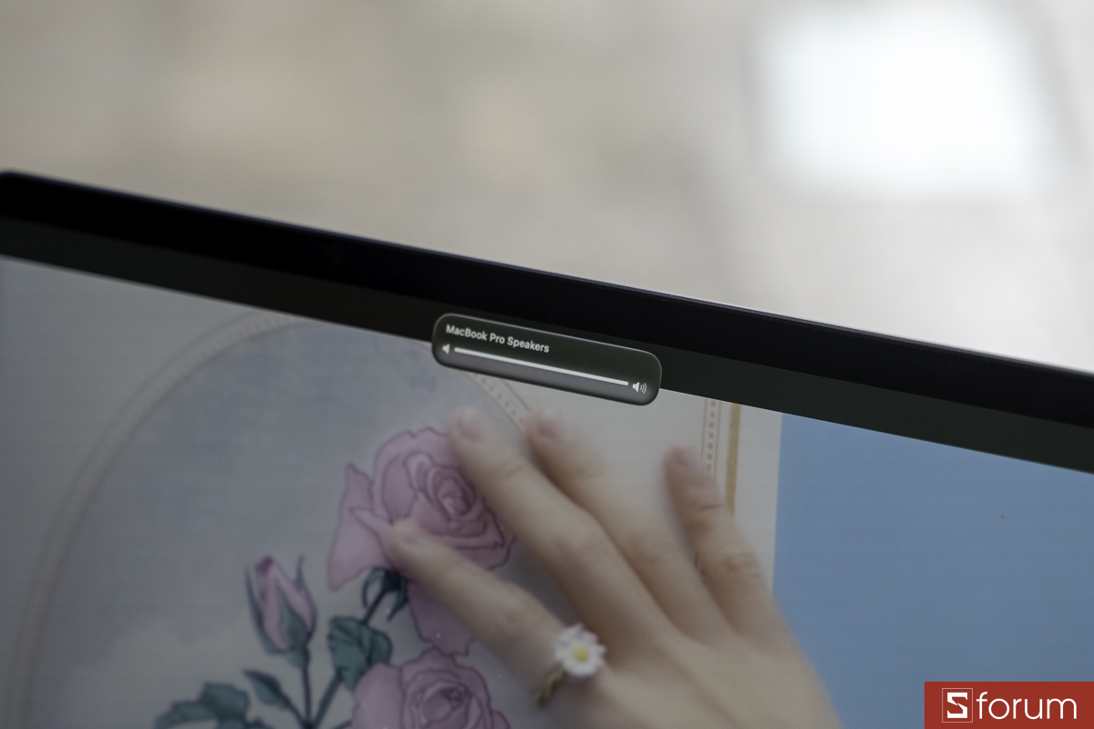 Webcam trên MacBook Pro M4