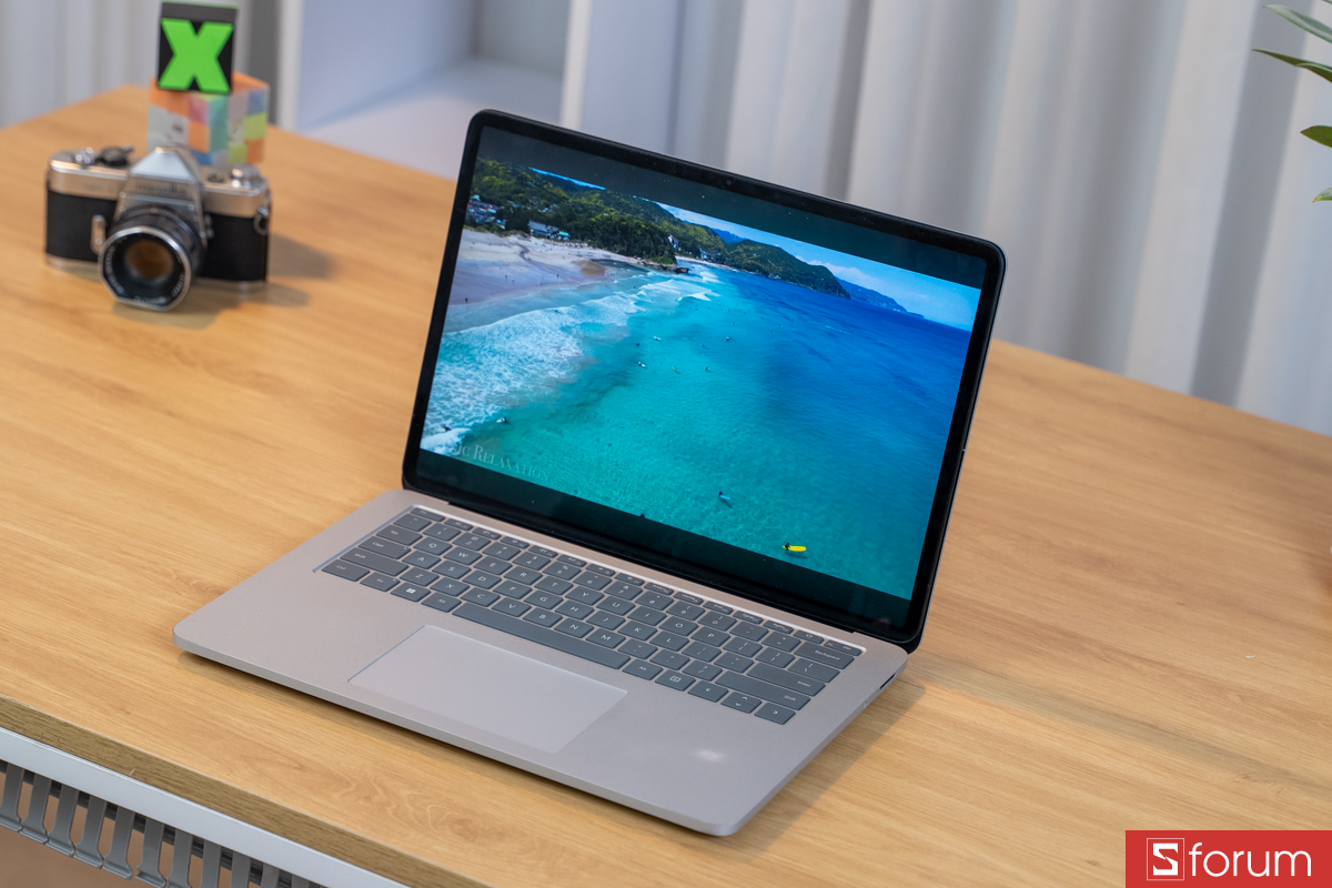 Màn hình Microsoft Surface Studio 1