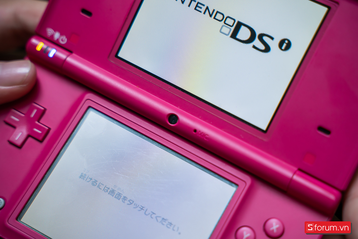 Camera trước trên Nintendo DSi