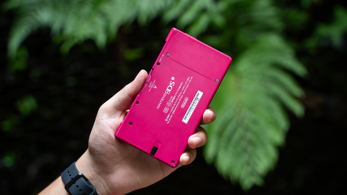 Cầm lại Nintendo DSi sau gần 2 thập kỷ: “Huyền thoại” vẫn đáng chơi đến khó tin
