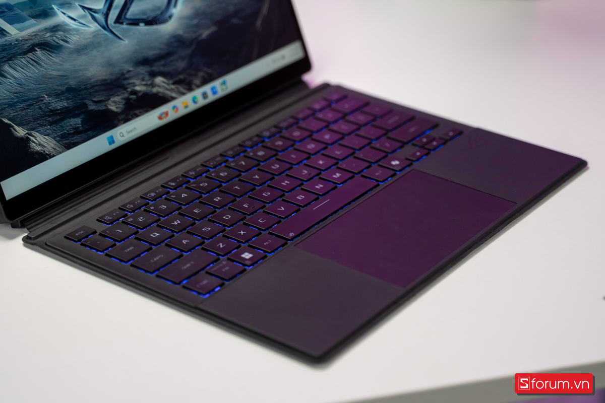 Thiết kế ASUS ROG Flow Z13 2025