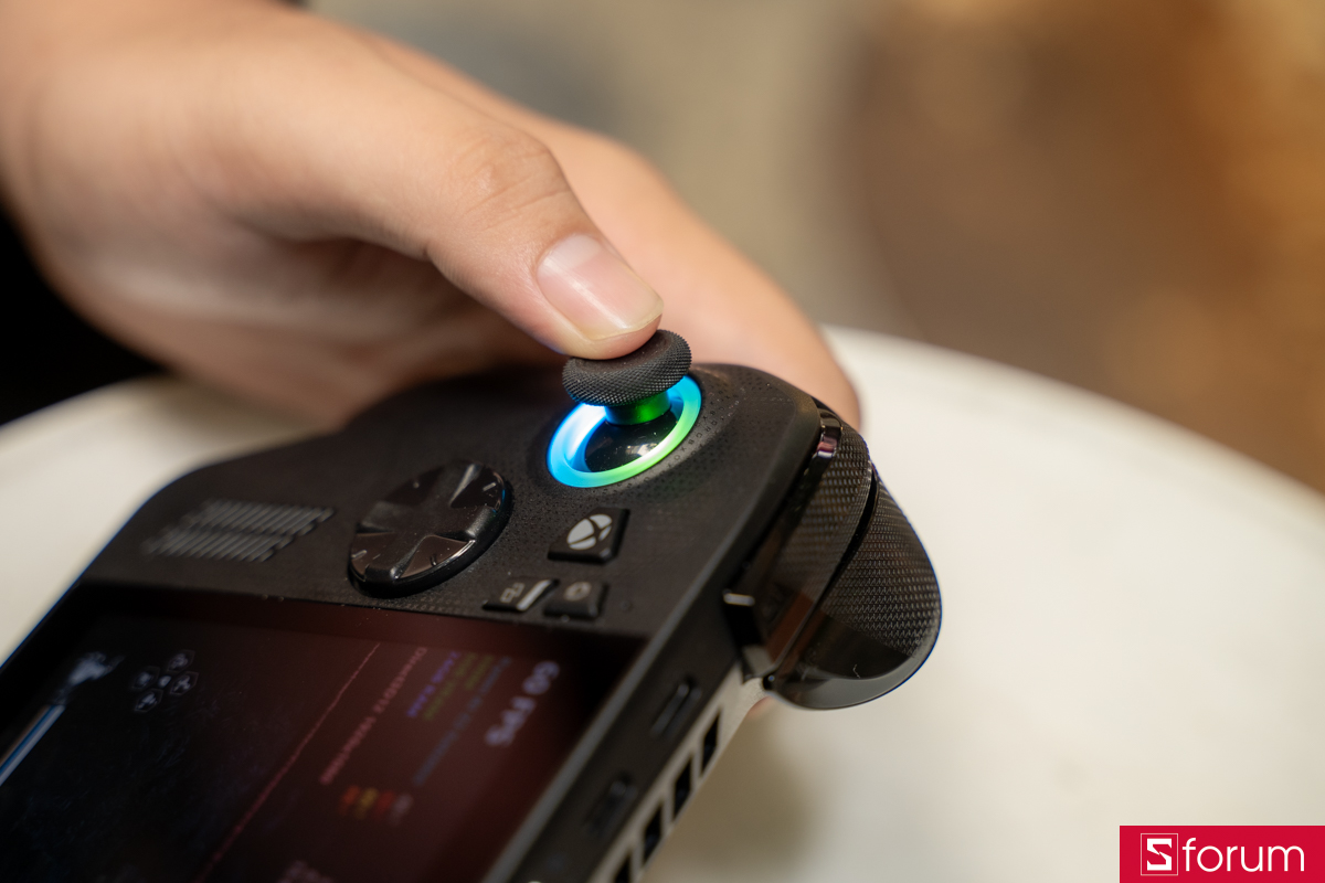 Cần analog trên ROG XBOX Ally X