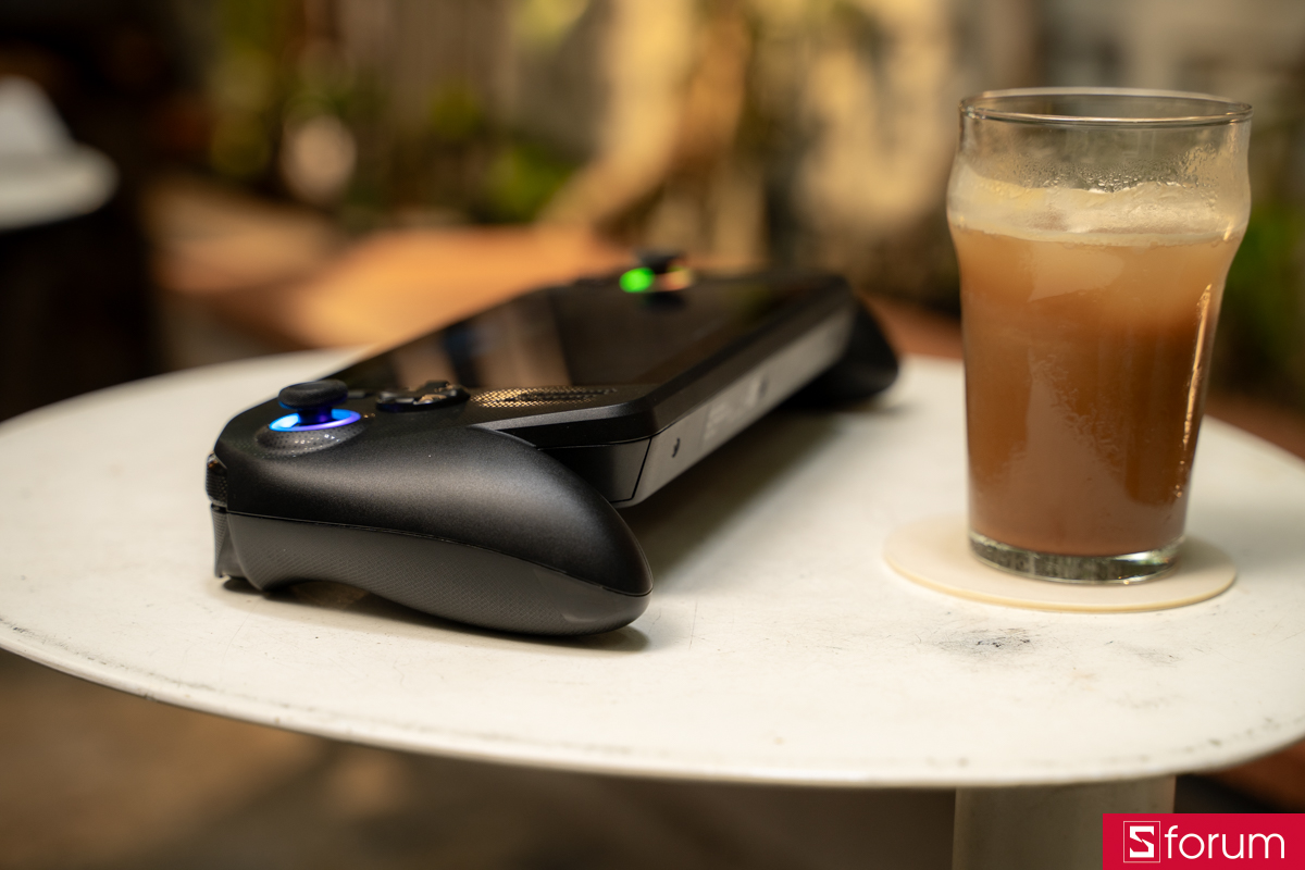 Thiết kế ROG XBOX Ally X